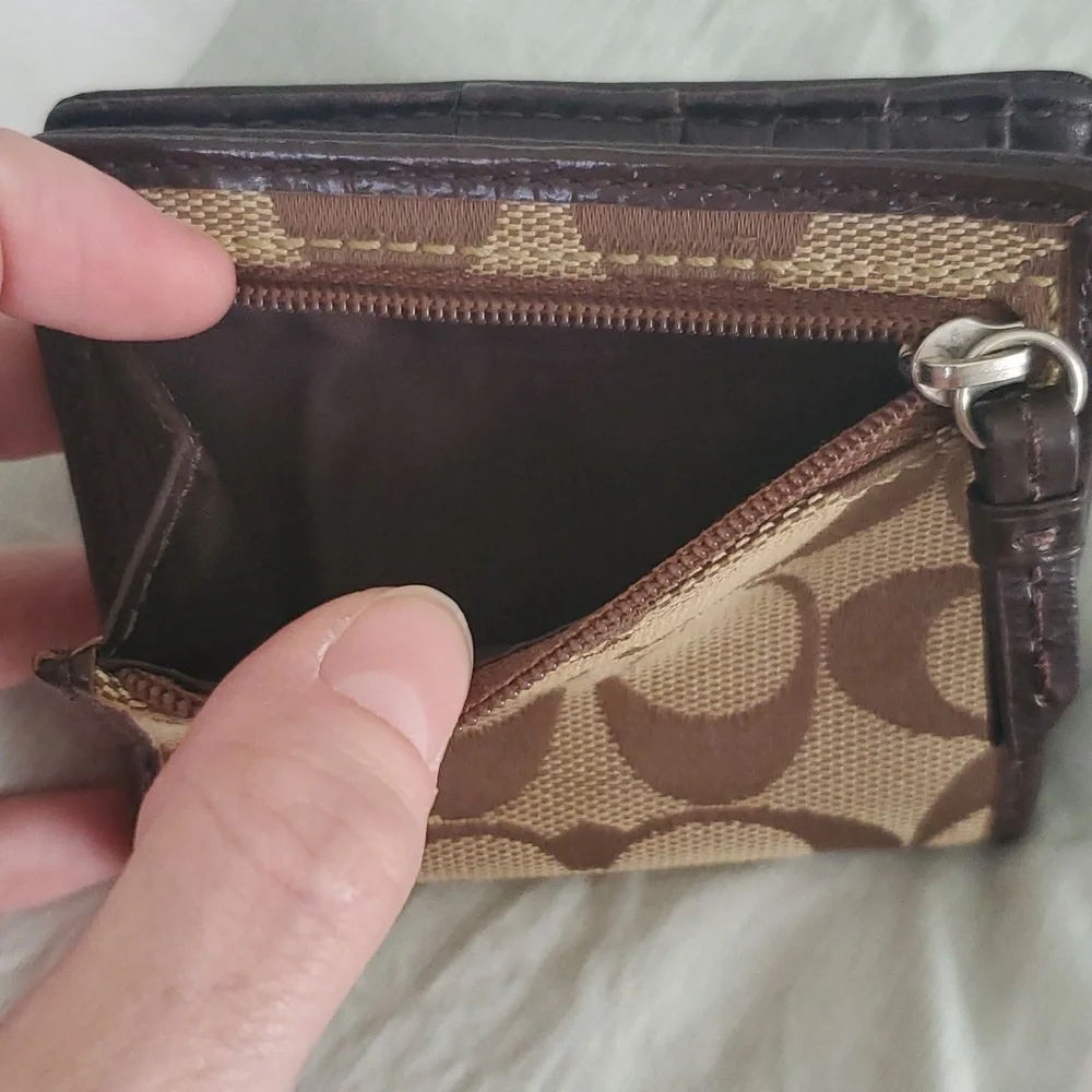 Coach Small Classic Fold Wallet - Picture 7 of 11